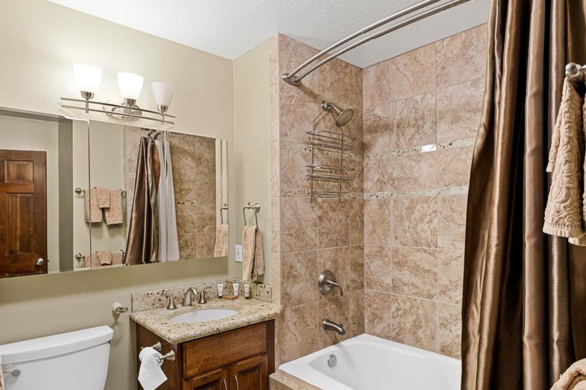 Sutter Ln By Avantstay Beautifully Remodeled Kitchen,4Cabin-Chic Bedrooms Blue Jay المظهر الخارجي الصورة